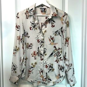 H&M blouse Creme print  size 0